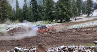 Karlı ve çamurlu zeminde uluslararası Off-Road oyunları nefes kesti