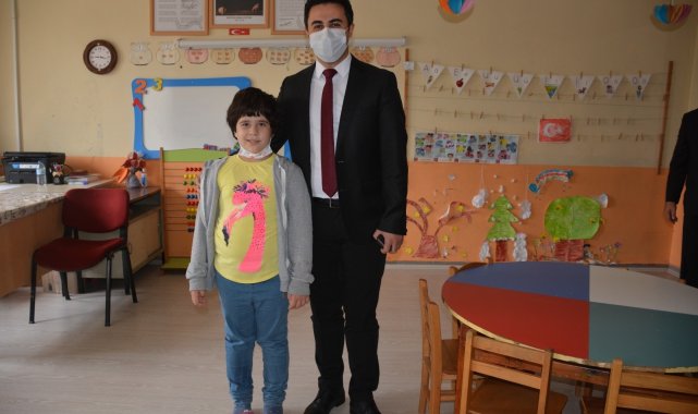 Kaymakam Çelik okullarda alınan tedbirleri inceledi