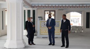 Kaymakam Gülderen yapımı devam eden Çayırlı Merkez Camiinde incelemelerde bulundu.