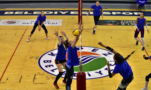 Kazakistanlı voleybol takımı, Antalya&#039;da kamp yapıyor