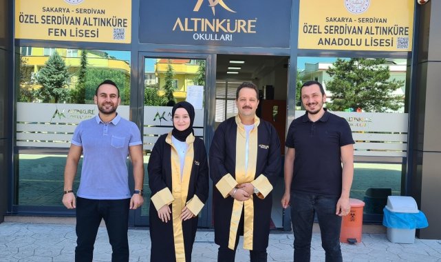 Kızına destek olabilmek için YKS&#039;ye hazırlanıp sınava girdi