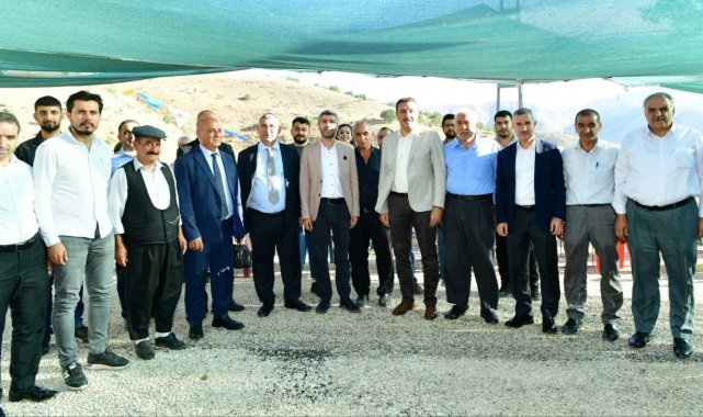 Malatya Yukarı Kozluk ve Üçgöze&#039;de yol sevinci