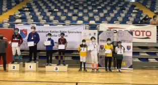 Manisalı eskrim sporcularından bir madalya daha