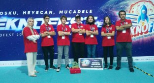 Meram'da Bilim Kurtları TEKNOFEST'ten birincilikle döndü