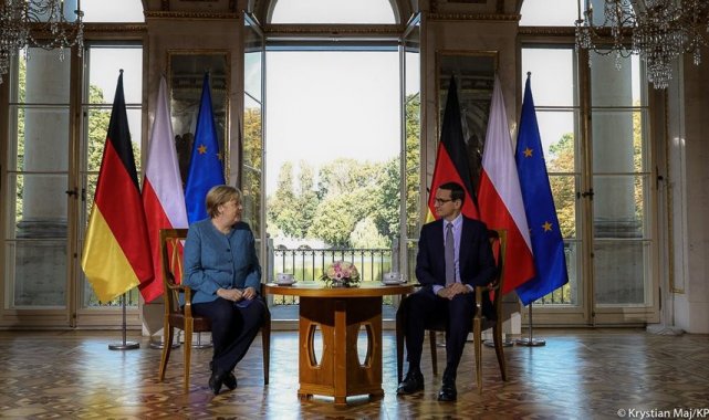 Merkel: &quot;Polonya&#039;nın Belarus sınırındaki göçmenlerin baskı aracı olarak kullanılması kabul edilemez&quot;