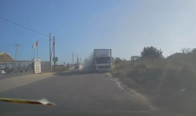 Mersin&#039;de 4 kişinin yaralandığı kaza kamerada