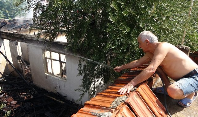 Metruk binada yangın