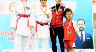 Milli Karate Antrenörü Arzu Koç Türkiye Büyükler ve Veteranlar Karate şampiyonasını birincilikle bitirdi