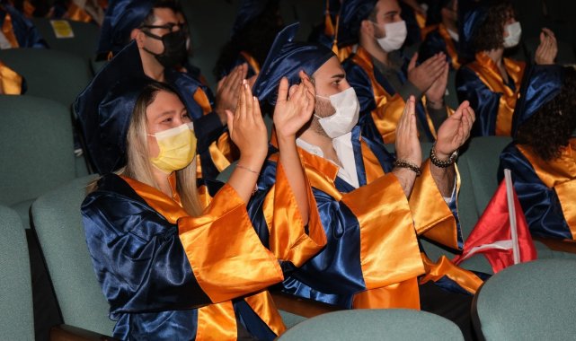 MSKÜ&#039;de mezuniyet törenleri sürüyor