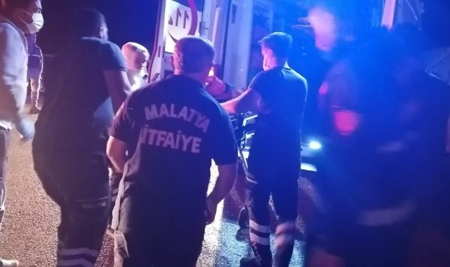 Otomobil ile cip çarpıştı: 8 yaralı