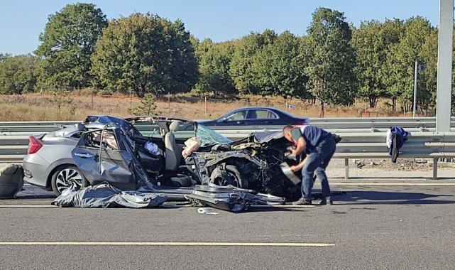 Otomobil ile mermer yüklü kamyon çarpıştı: 1 ölü, 2&#039;si çocuk 4 yaralı