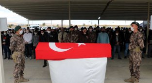 Özel harekat polisi memleketinde son yolculuğuna uğurlandı