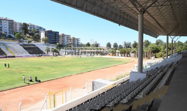 Özer Türk Stadı Kuşadasıspor&#039;un ilk maçına hazır