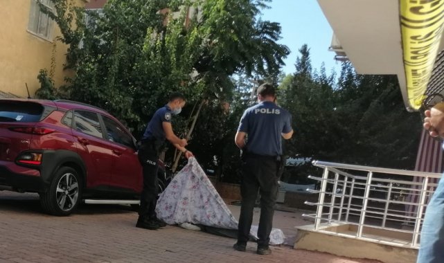 Pencereden düşüp ölen yaşlı adam, yakınlarını yasa boğdu