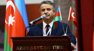 Rektör Elmacı, Azerbaycan'daki 3. Uluslararası Turaz Akademi Kongresine katıldı