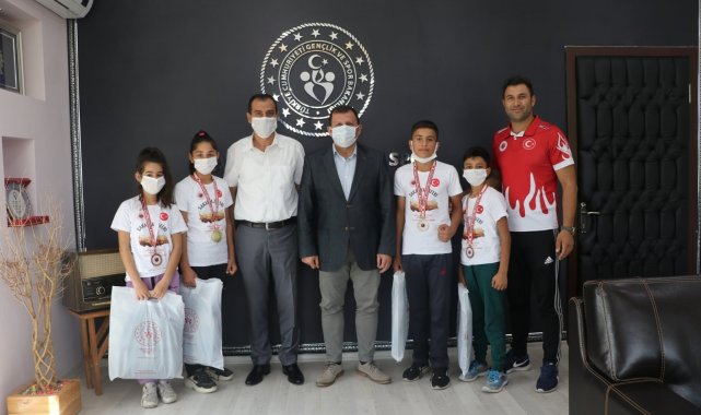 Şampiyon Muaythai sporcularından Kabakcı&#039;ya ziyaret