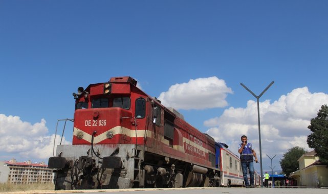 Şehirlerarası yolculukta yeni dönem başladı, masalsı yolculuğu tercih edenlere aşı kartı soruldu
