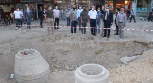Siirt Valisi Hacıbektaşoğlu kent merkezinde devam eden çalışmaları denetledi