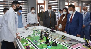 Siirt Valisi Hacıbektaşoğlu, öğrencilerle bir araya geldi