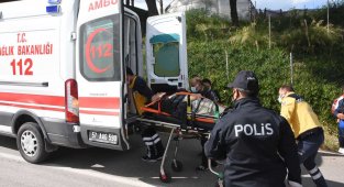 Sinop'ta motosiklet devrildi sürücü yaralandı