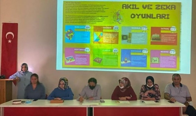 Sivas&#039;ta Z kuşağı çocukları ve eğitim metotları anlatıldı