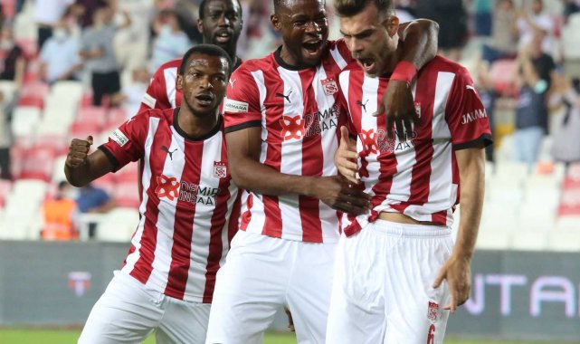 Sivasspor, İstanbul takımlarına yenilmiyor