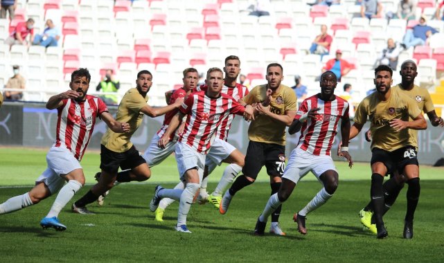 Sivasspor ligdeki üçüncü beraberliğini aldı