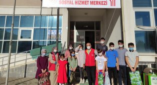 Solhan'da öğrencilere kırtasiye malzemesi desteği