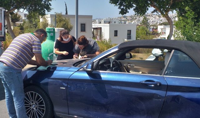 Spor otomobili ile Bodrum&#039;da kaza yaptı