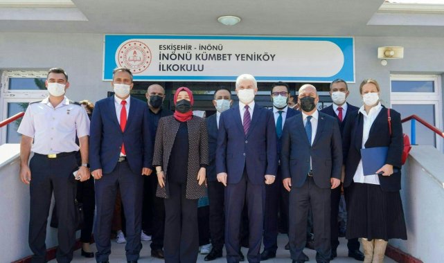 TEI çalışanları köy okulunda