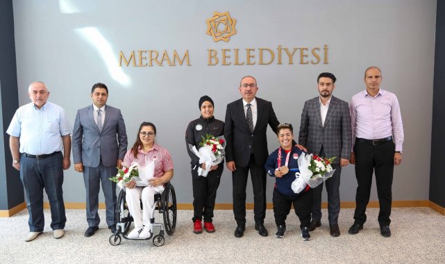 Tokyo&#039;dan dönen sporculardan Başkan Kavuş&#039;a teşekkür