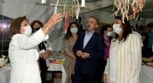 Turan, Şenlendirme Projeleri kermesine katıldı.