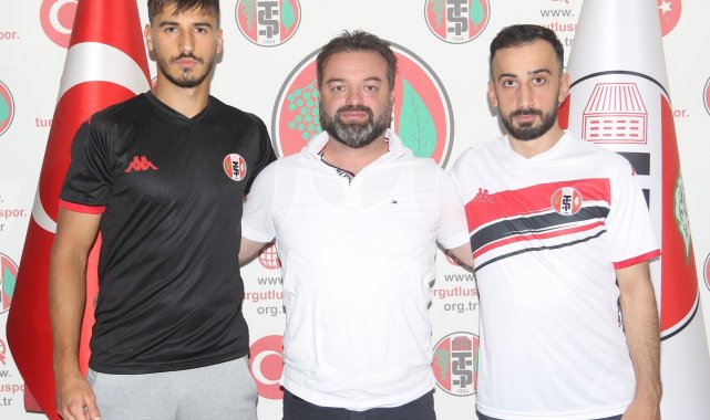 Turgutluspor&#039;da çifte imza