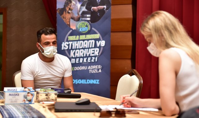 Tuzla&#039;da yılın ilk 8 ayında 6 bin 500 kişi işe yönlendirildi