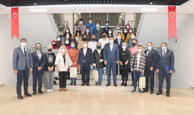 Ücretsiz destekleme kursları ile üniversiteli oldular