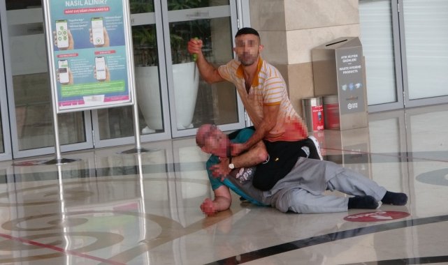 Ustabaşının boğazına bıçak dayayarak rehin alan garson: &quot;Öldürmek isteseydim, öldürürdüm&quot;