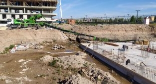 Üzerine inşaat malzemesi düşen işçi hayatını kaybetti