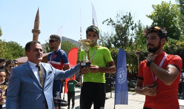 Vali Akbıyık Fotosafari ve Doğa Festivaline katıldı