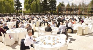 Vali Ayyıldız, şehit aileleri ve gazilerle yemekte buluştu