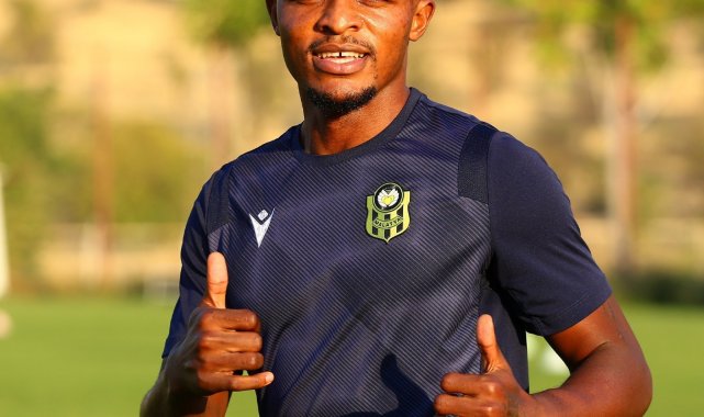 Yeni transfer Walter Bwalya ilk antrenmanına çıktı