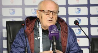 Yılmaz Akbaşlı: "Mücadele yönünden her takımla kafa kafaya oynuyoruz ama golü zor buluyoruz"