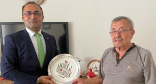 Yılmaz’dan yaşayan insan hazinesi bütün’e vefa ziyareti