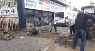 Yol ve kaldırım onarım işlemleri tamamlanıyor