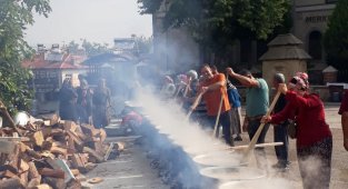 Yusufça'da geleneksel aşure etkinliği