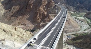 Yusufeli Barajı relokasyon yollarının yüzde 91'lik bölümü tamamlandı