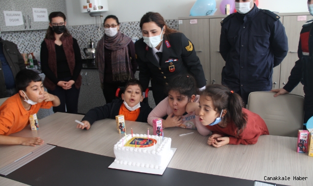 Jandarmadan anlamlı ziyaret