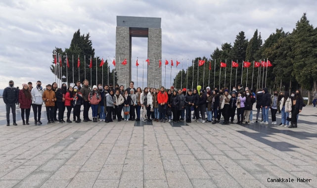 Öğrenciler Tarihi Alan’da