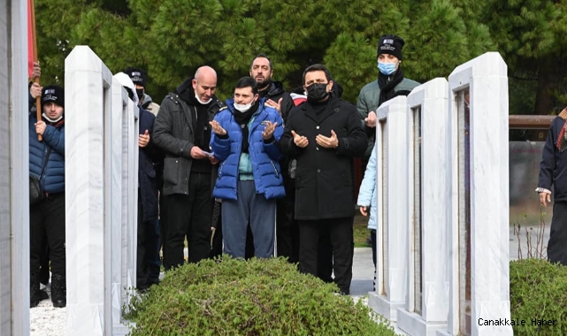Şehitler için dua ettiler