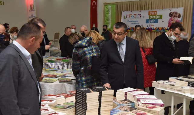 Çan Belediyesi Kitap Fuarı&#039;na büyük ilgi