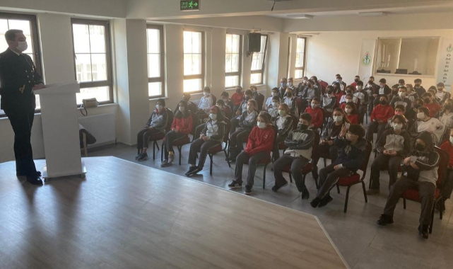 Geleceğin denizcileri bilgilendirildi